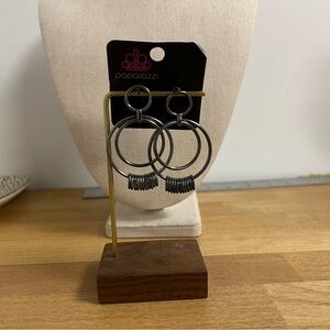 Antique brass tone NWT circle dangle drop earrings statement hardware